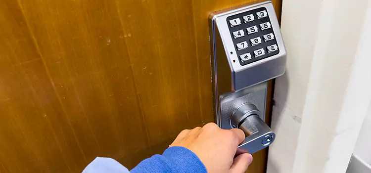 Why Choose Us for Your Keypad Lock Needs in Elk Grove Village, IL?